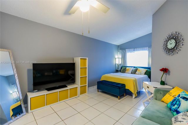 1327 Seagrape Cir, Weston, FL 33326