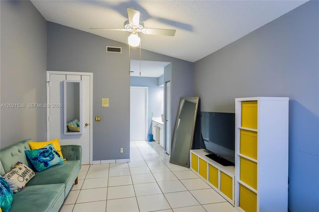 1327 Seagrape Cir, Weston, FL 33326