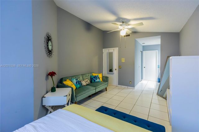 1327 Seagrape Cir, Weston, FL 33326