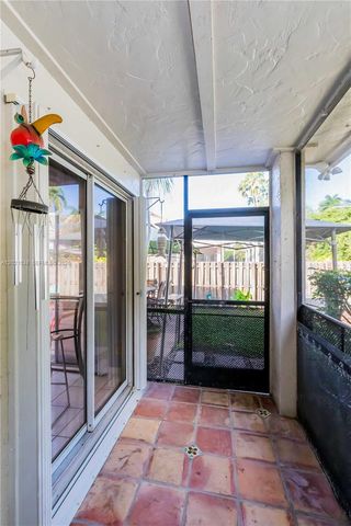 1327 Seagrape Cir, Weston, FL 33326