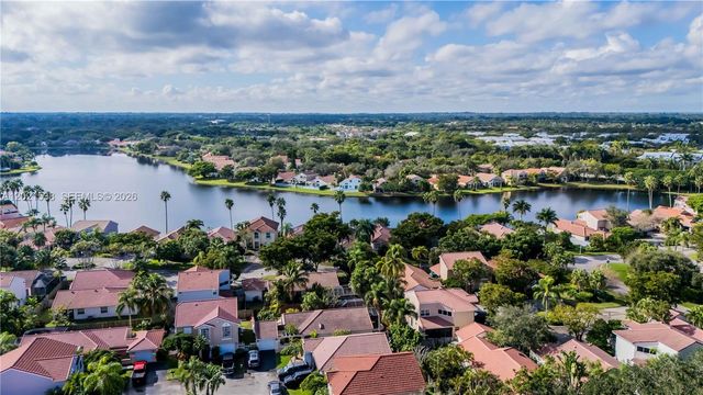 1327 Seagrape Cir, Weston, FL 33326