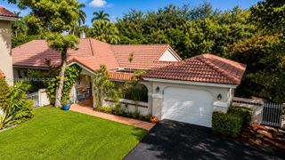 1327 Seagrape Cir, Weston, FL 33326