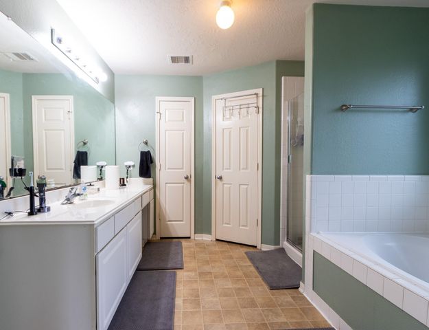921 Sage Street, Baytown, TX 77521