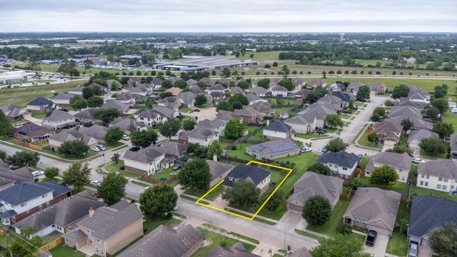921 Sage Street, Baytown, TX 77521