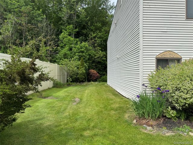 16 Carnaby Street A, Wappingers Falls, NY 12589