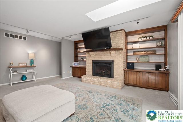 8138 Pheasant Run, Upper Macungie Twp, PA 18051