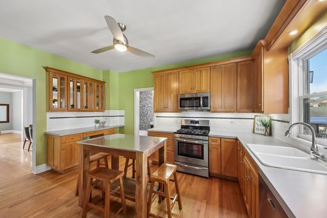 537 Ferdinand Avenue, Forest Park, IL 60130