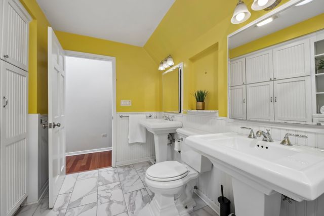537 Ferdinand Avenue, Forest Park, IL 60130