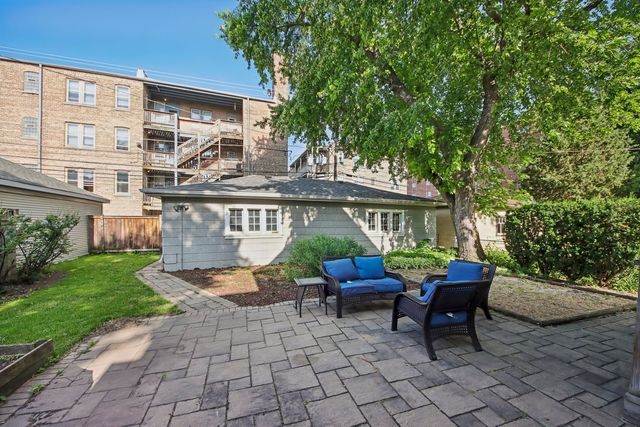 537 Ferdinand Avenue, Forest Park, IL 60130