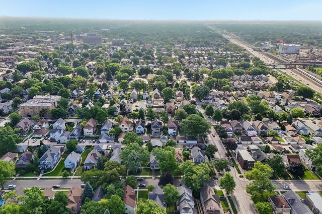 537 Ferdinand Avenue, Forest Park, IL 60130