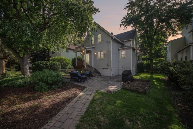 537 Ferdinand Avenue, Forest Park, IL 60130