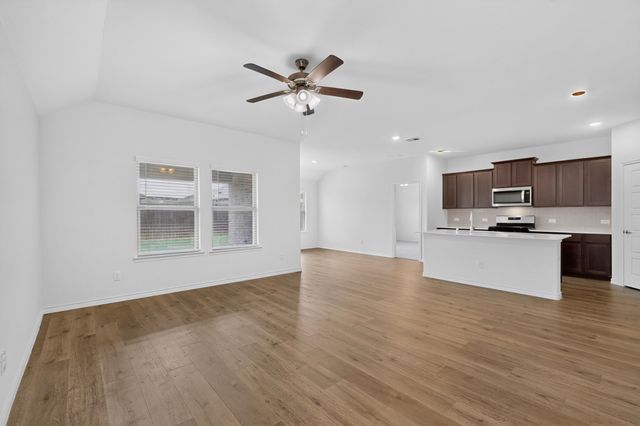 212 Goldfinch Drive, Caddo Mills, TX 75135