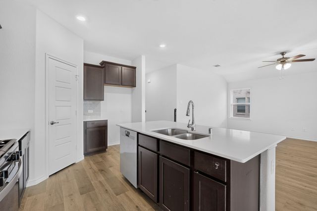 212 Goldfinch Drive, Caddo Mills, TX 75135