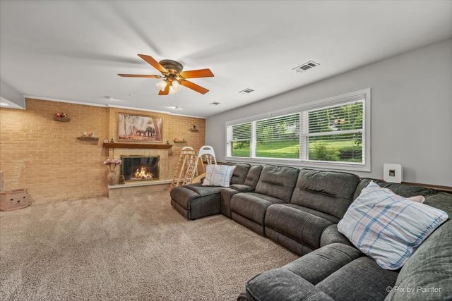 163 S Circle Avenue, Bloomingdale, IL 60108