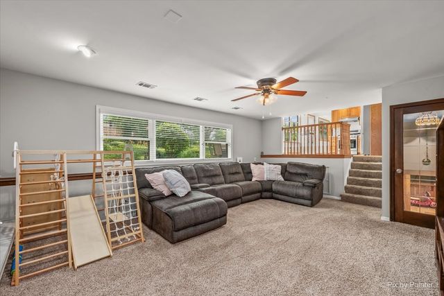 163 S Circle Avenue, Bloomingdale, IL 60108