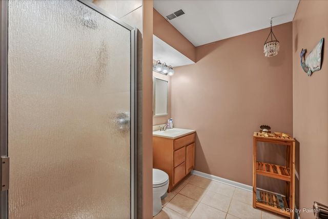 163 S Circle Avenue, Bloomingdale, IL 60108