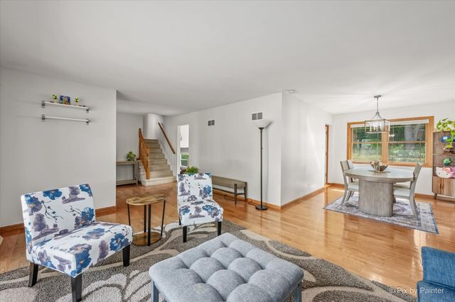 163 S Circle Avenue, Bloomingdale, IL 60108