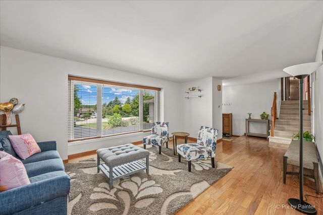 163 S Circle Avenue, Bloomingdale, IL 60108