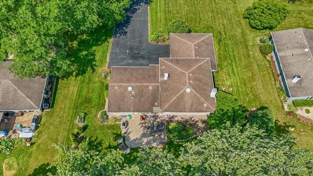 163 S Circle Avenue, Bloomingdale, IL 60108