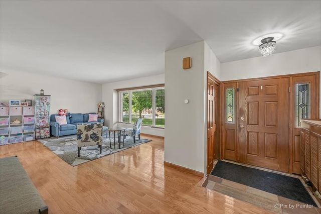 163 S Circle Avenue, Bloomingdale, IL 60108