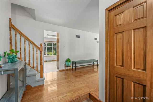 163 S Circle Avenue, Bloomingdale, IL 60108