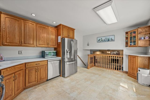163 S Circle Avenue, Bloomingdale, IL 60108