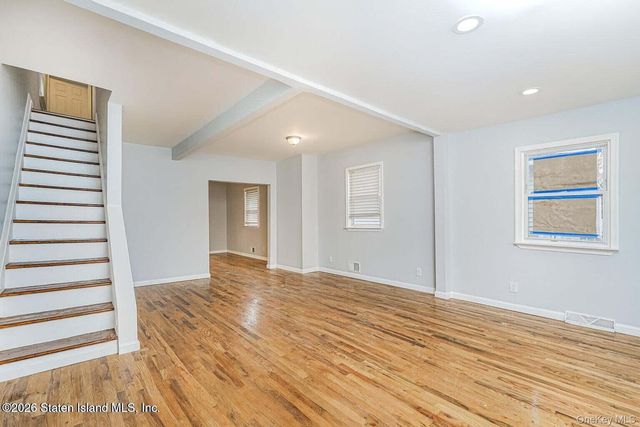 13 Laforge Ave, Staten Island, NY 10302