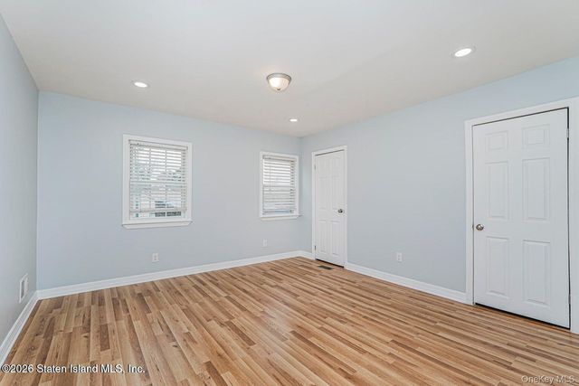 13 Laforge Ave, Staten Island, NY 10302