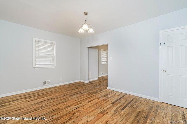 13 Laforge Ave, Staten Island, NY 10302