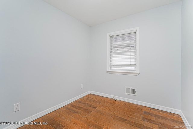 13 Laforge Ave, Staten Island, NY 10302