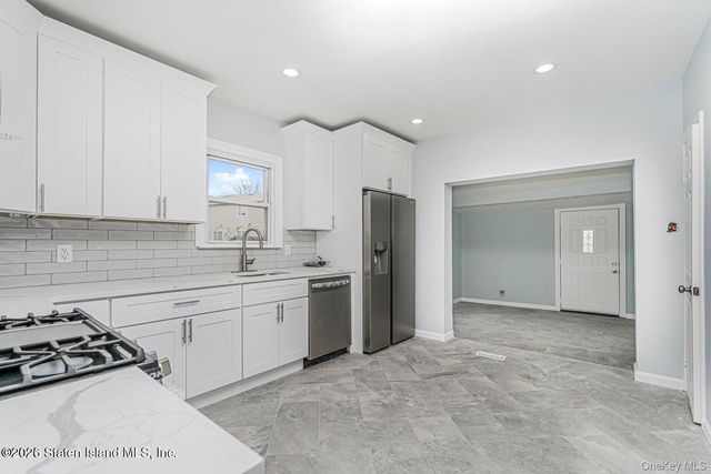 13 Laforge Ave, Staten Island, NY 10302