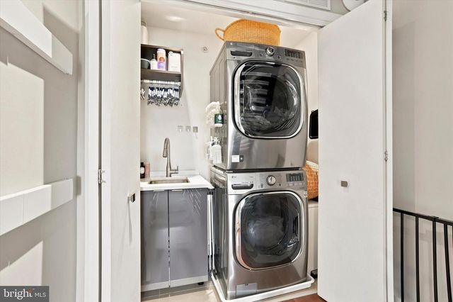308 N 2ND ST, Philadelphia, PA 19106