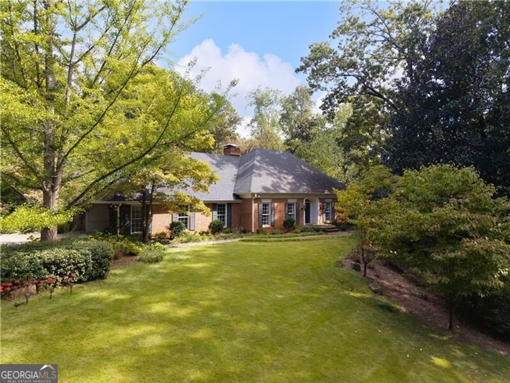 5715 Lake Island Drive, Sandy Springs, GA 30327 — exterior