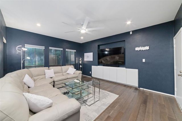 5000 Milwee Street 77, Houston, TX 77092