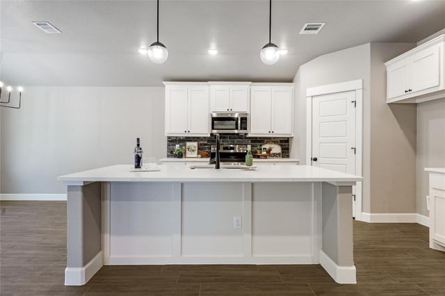 2605 Truman DR, Lago Vista, TX 78645