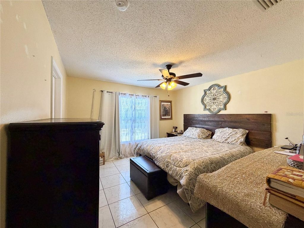 Image 15 of property listing at 530 FINCH LANE, Kissimmee, FL 34759