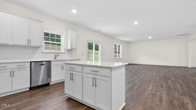 3057 Platinum Circle, West End, NC 27376