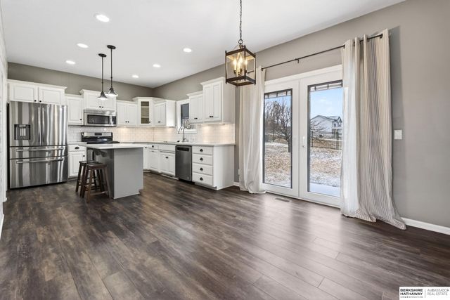 8524 Kilpatrick Parkway, Bennington, NE 68007