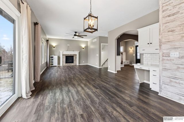 8524 Kilpatrick Parkway, Bennington, NE 68007