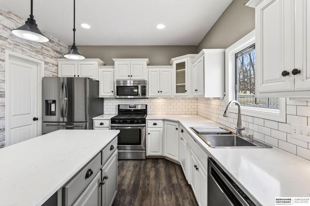 8524 Kilpatrick Parkway, Bennington, NE 68007