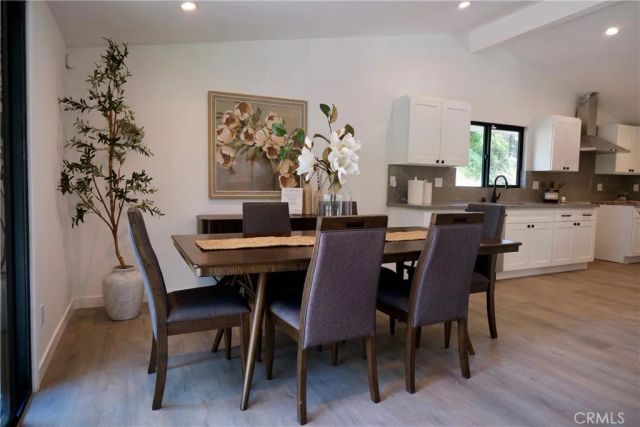 5703 Mcdonie, Woodland Hills, CA 91367