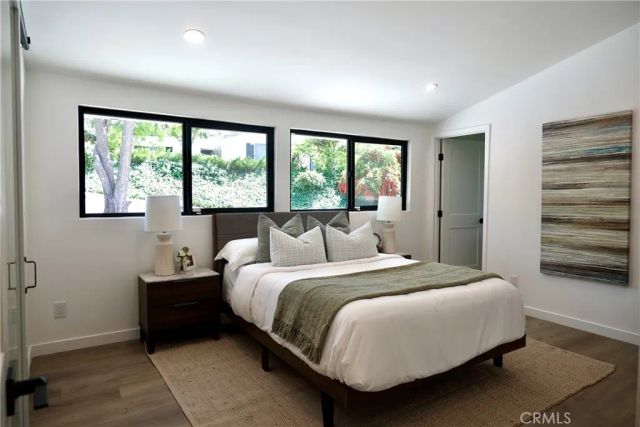 5703 Mcdonie, Woodland Hills, CA 91367