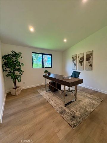 5703 Mcdonie, Woodland Hills, CA 91367