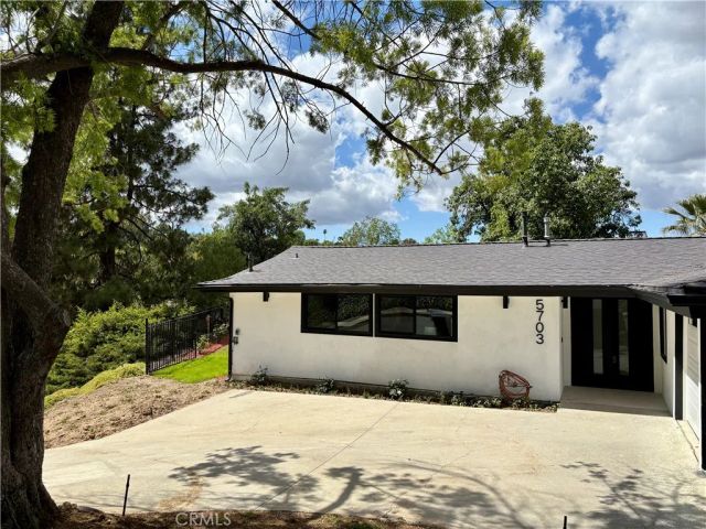 5703 Mcdonie, Woodland Hills, CA 91367