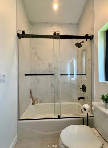 5703 Mcdonie, Woodland Hills, CA 91367