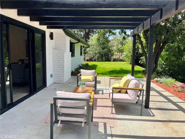 5703 Mcdonie, Woodland Hills, CA 91367