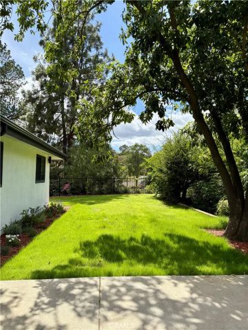 5703 Mcdonie, Woodland Hills, CA 91367