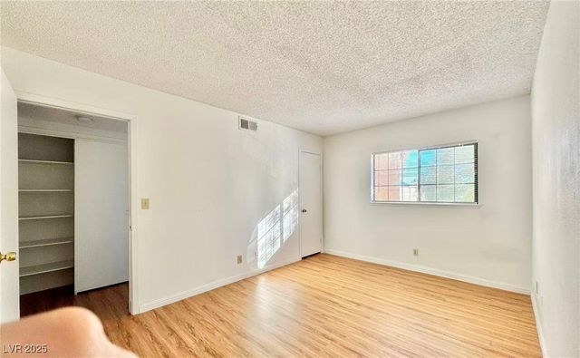 4310 Sanderling Circle 104, Las Vegas, NV 89103