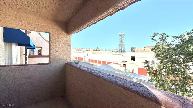 4310 Sanderling Circle 104, Las Vegas, NV 89103