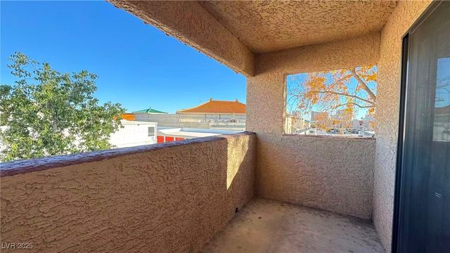 4310 Sanderling Circle 104, Las Vegas, NV 89103